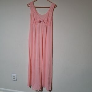 Vintage 70's shadowline long nightgown lace bodice empire nylon intimate size M.